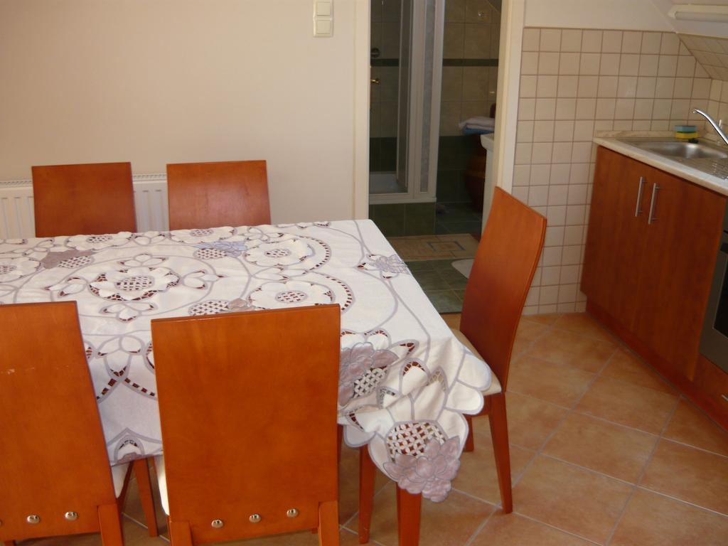 Kaman Vendeghaz Apartment Alsopahok Room photo